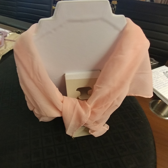 Scarf, Peach chiffon-like material - Picture 2 of 4